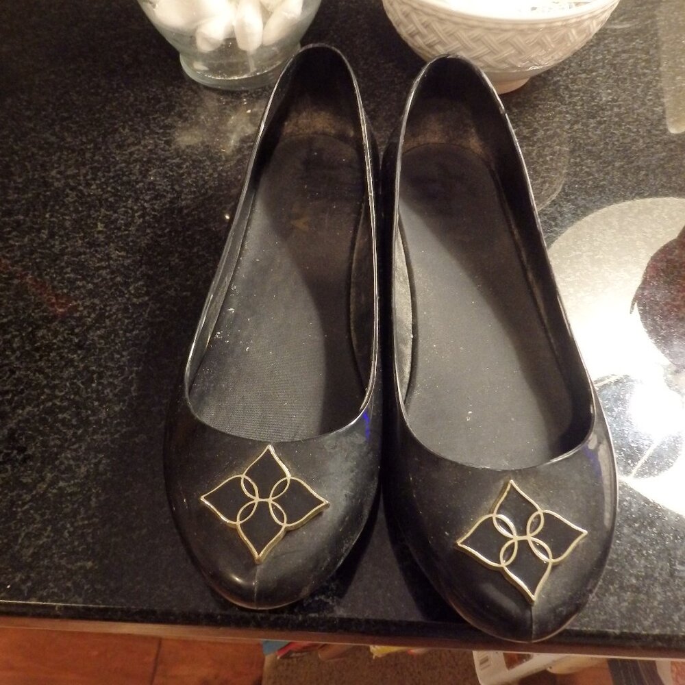 Black DAV rain ballet slip ons size 9